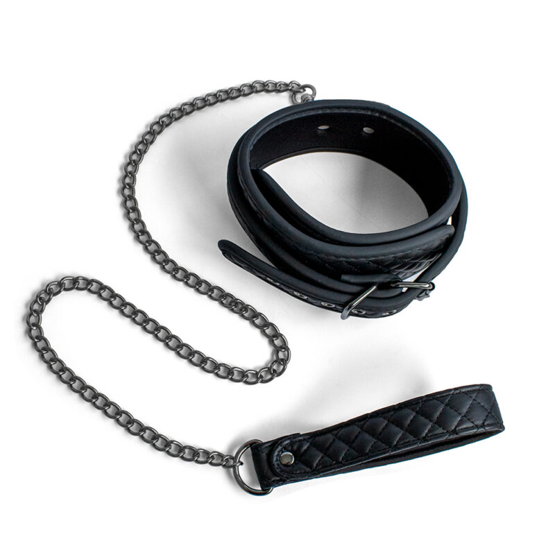 neoprene collar with leash
