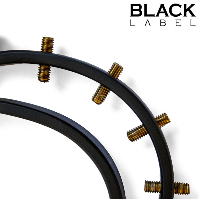 Pussy Clamp 2.0 w. Spikes Black/Gold - Afbeelding 2