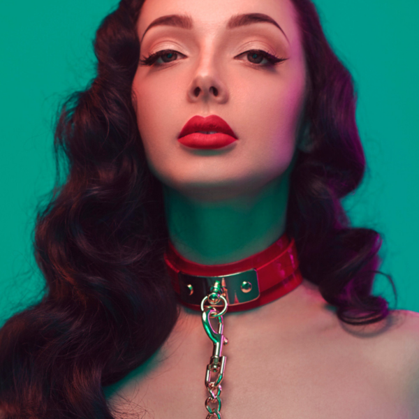 Kinky Diva VEGAS High Gloss O-Ring Collar + Leash Red - Afbeelding 5